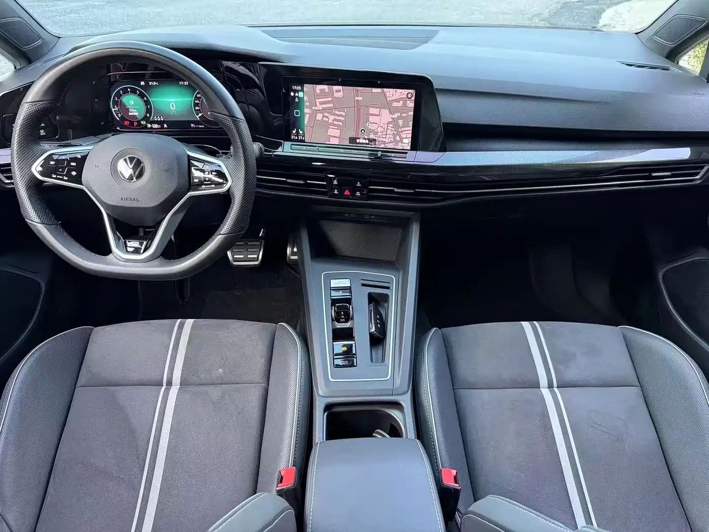 Volkswagen Golf 2024