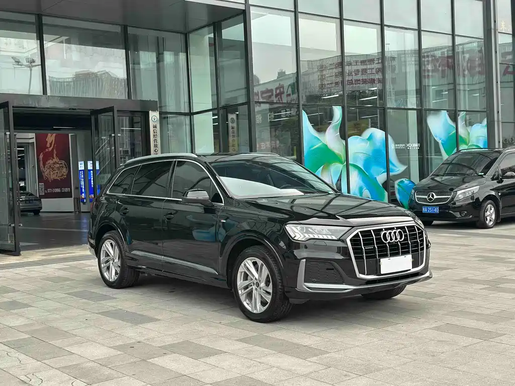 Audi Q7 2021