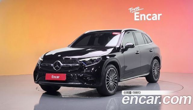 Mercedes-Benz GLC 2023