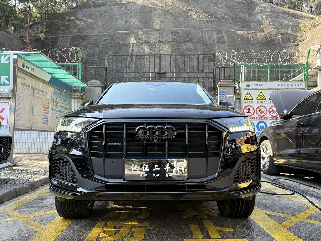 Audi Q7 2021