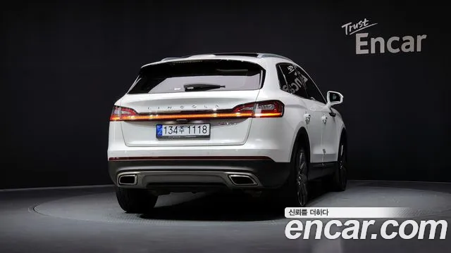 Lincoln Nautilus 2020