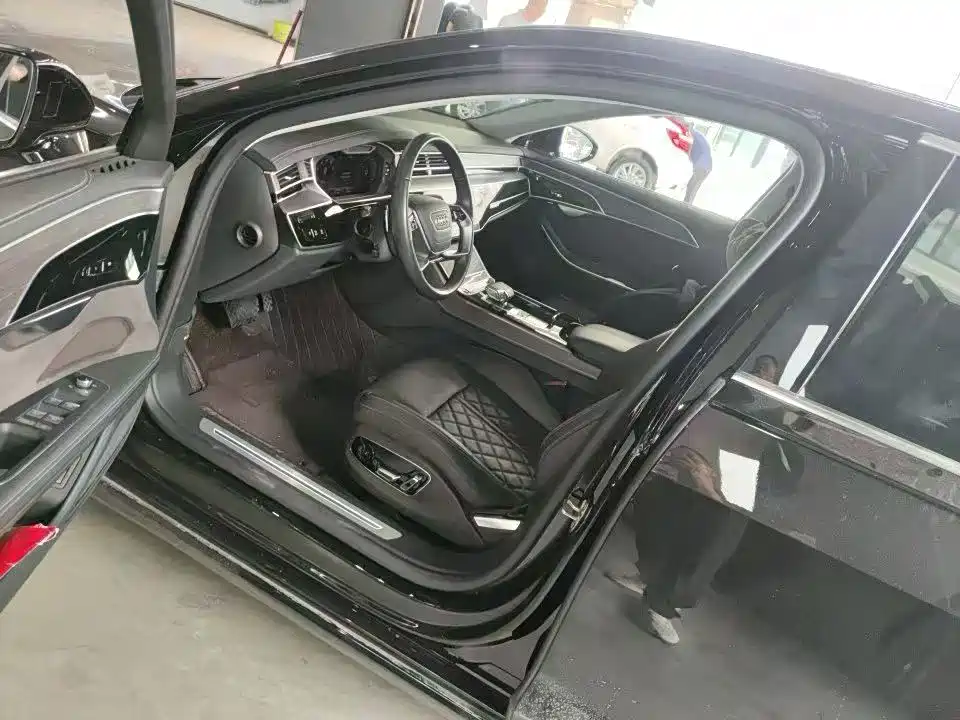 Audi A8 2023