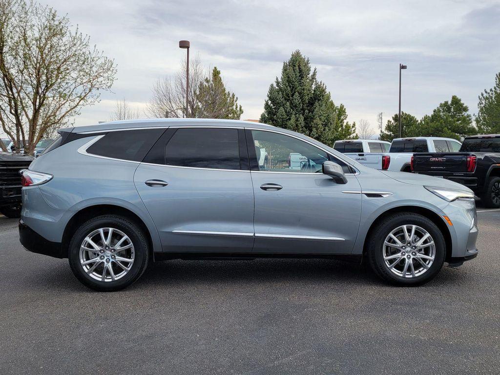 Buick Enclave 2023