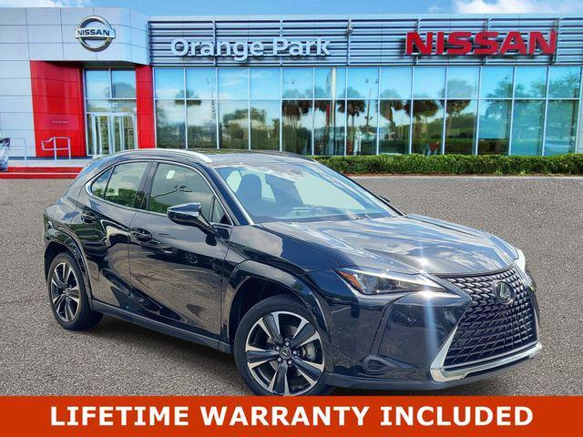 Lexus UX 2024
