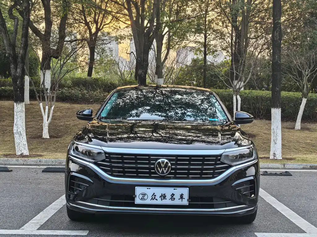 Volkswagen Passat 2023
