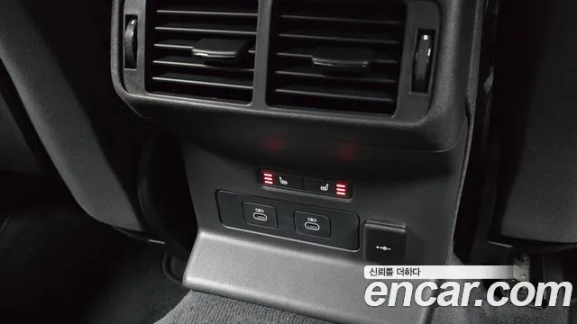 Land Rover Range Rover Velar 2025