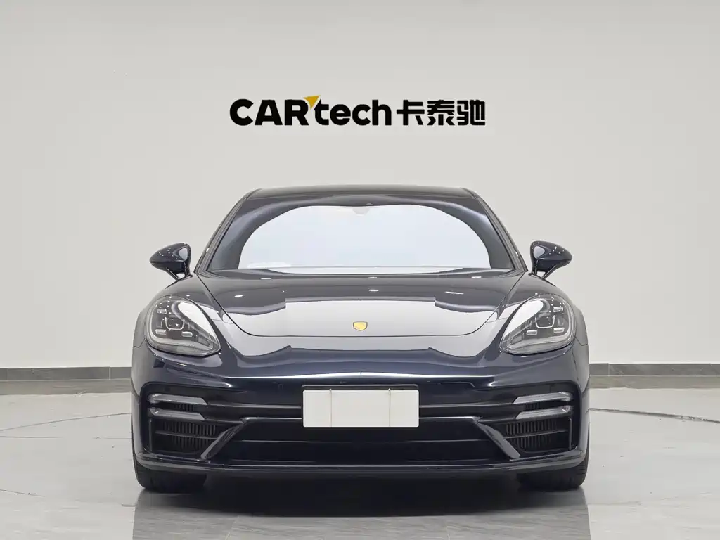 Porsche Panamera 2022