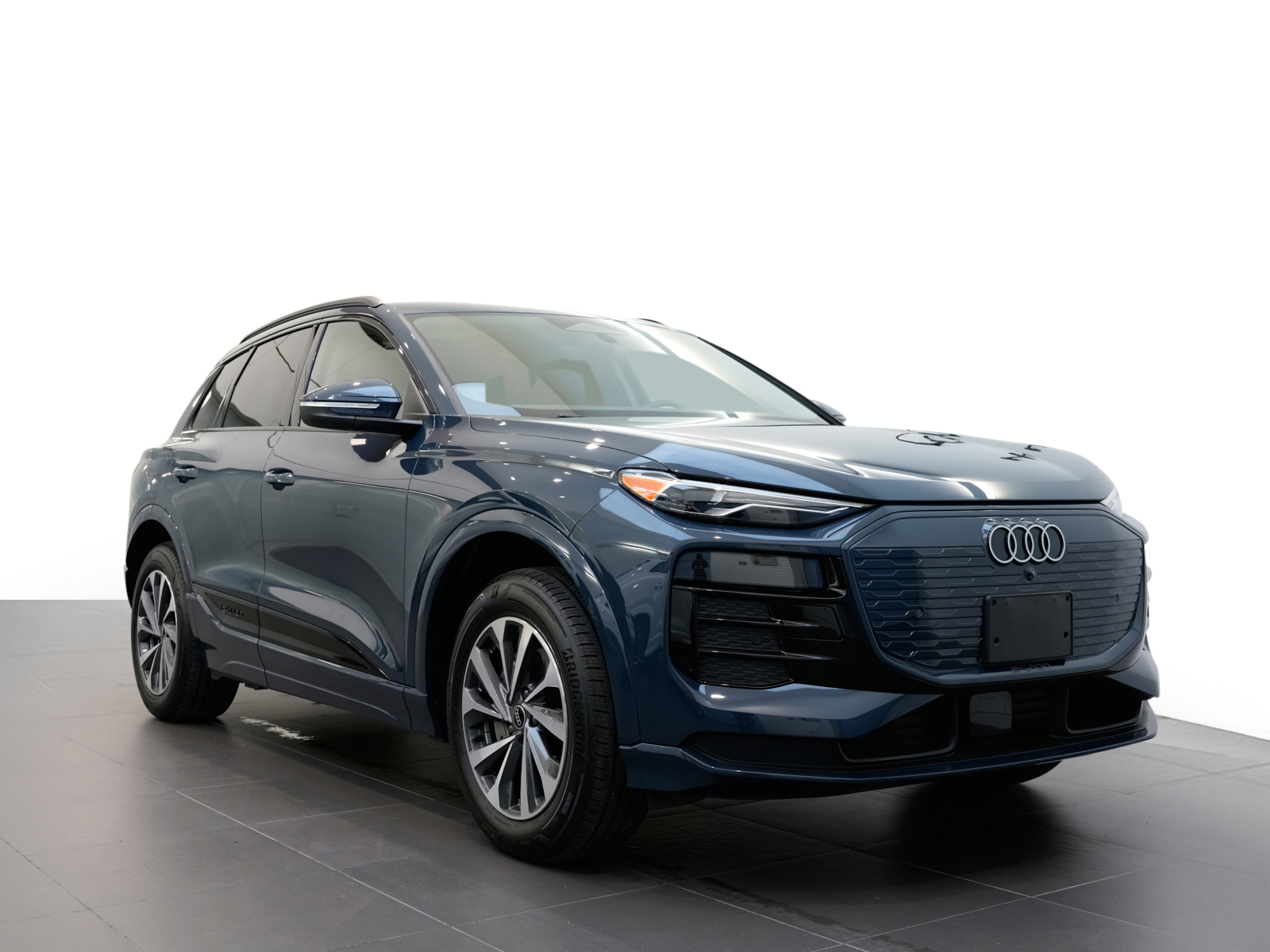 Audi Q6 e-tron 2025
