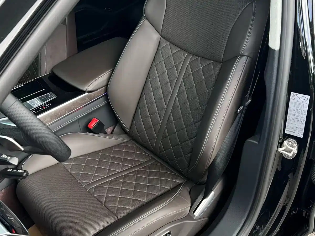 Audi A8 2023