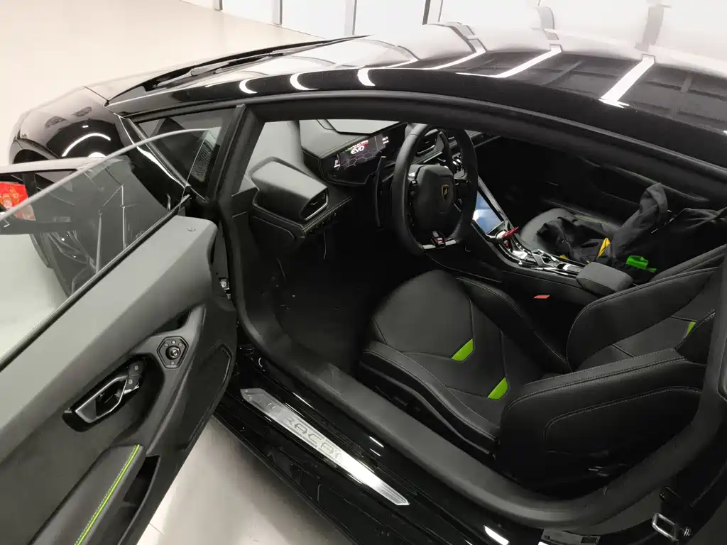 Lamborghini Huracán 2021
