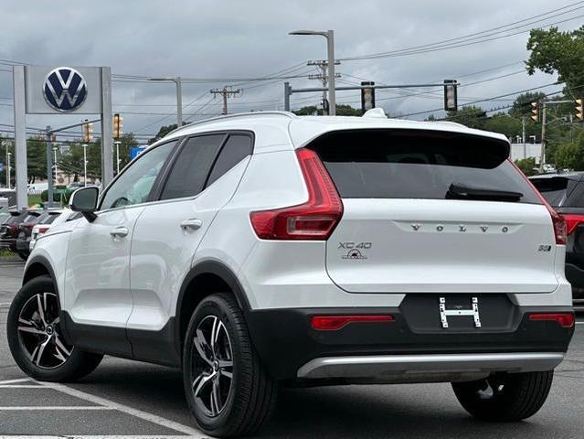 Volvo XC40 2025