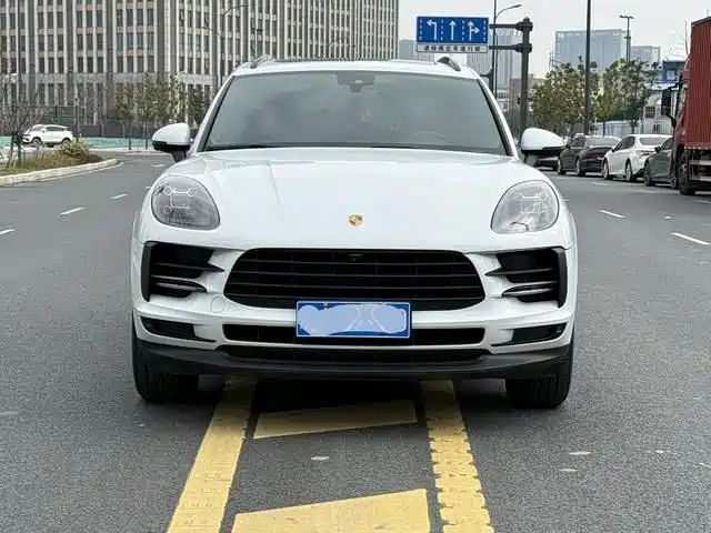 Porsche Macan 2021