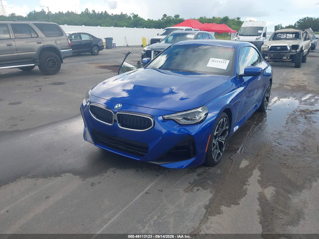 BMW 230 2025