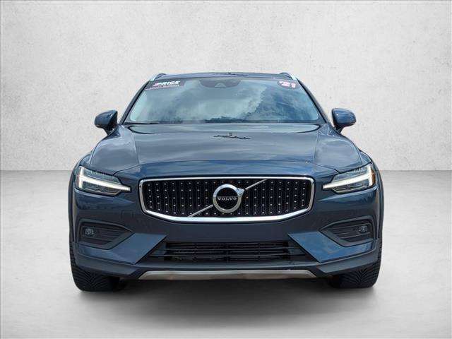 Volvo V60 Cross Country 2021