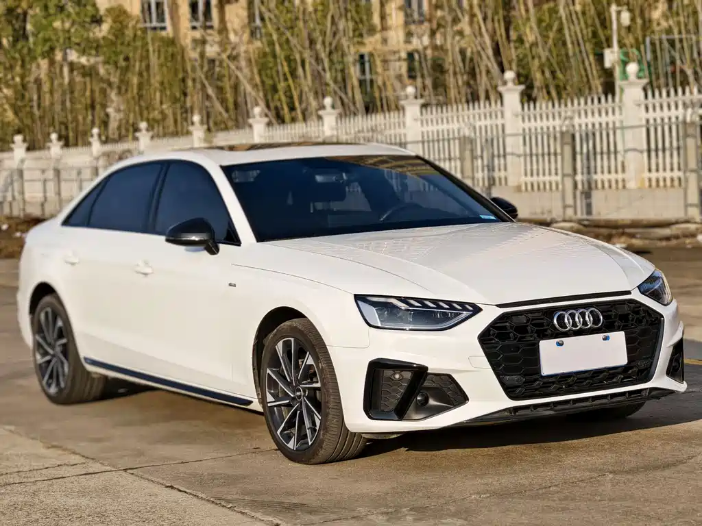Audi A4 2023