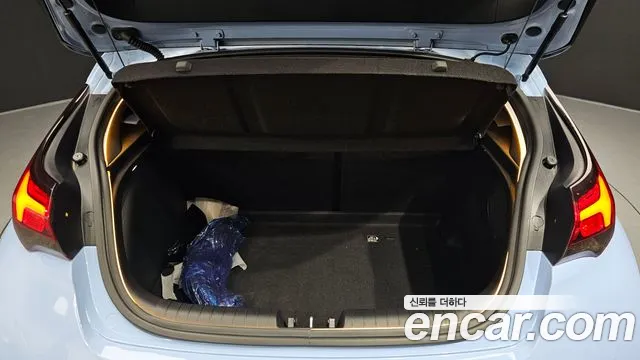 Hyundai Veloster 2022