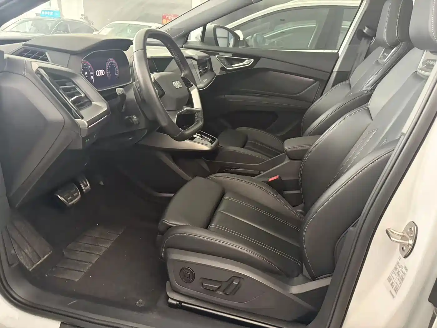 Audi Q4 e-tron 2024