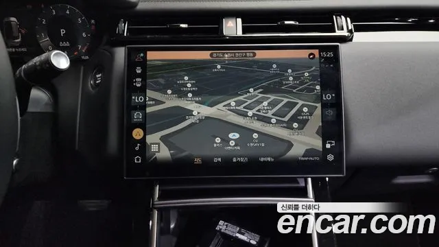 Land Rover Range Rover Velar 2025