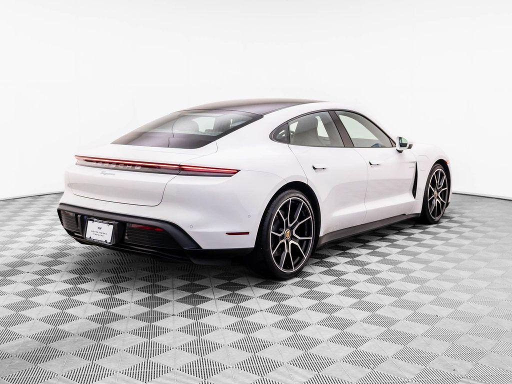 Porsche Taycan 2023
