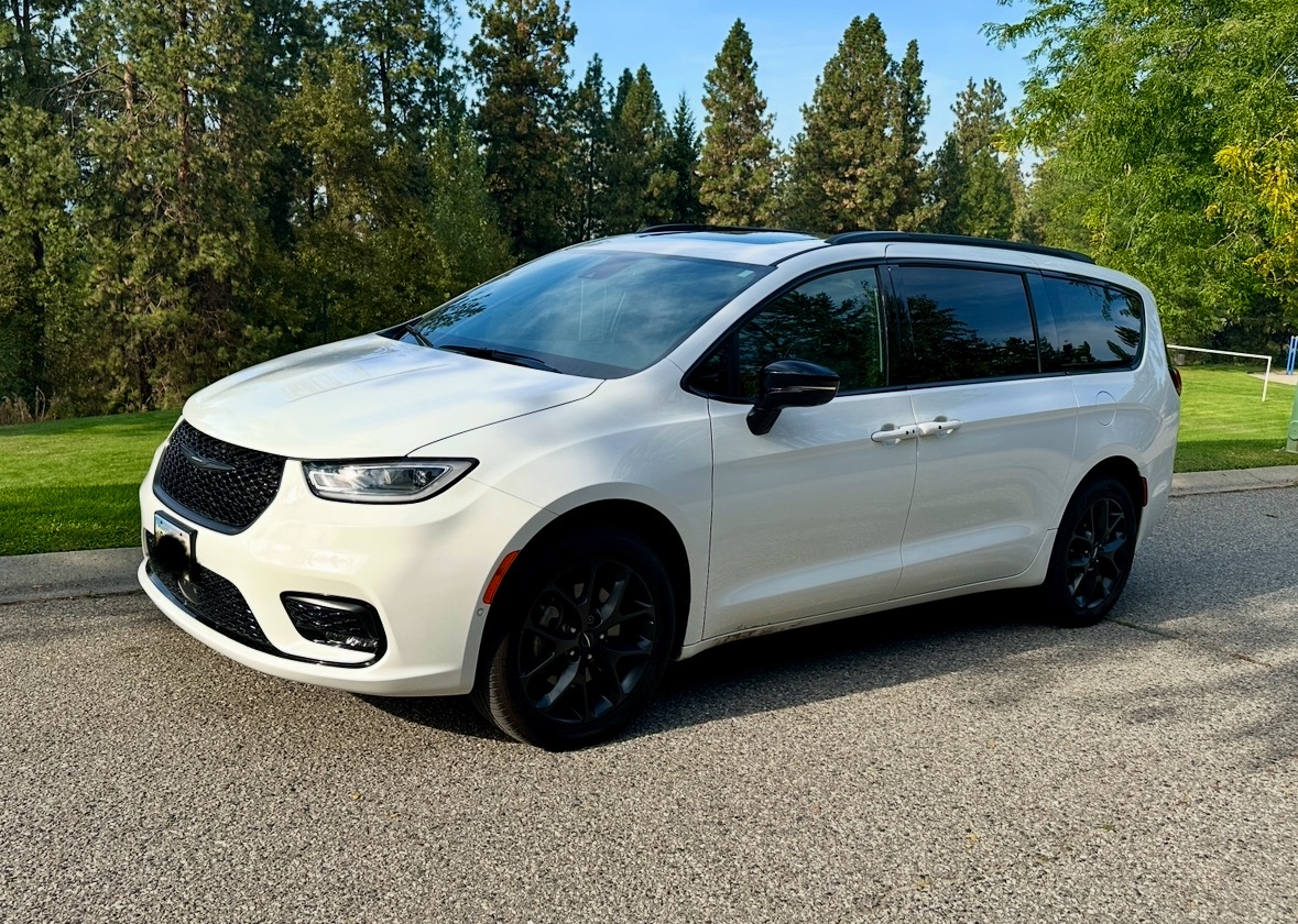 Chrysler Pacifica 2023