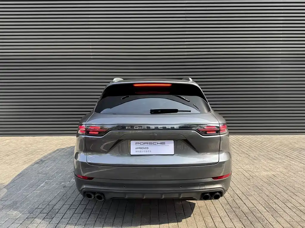 Porsche Cayenne 2022