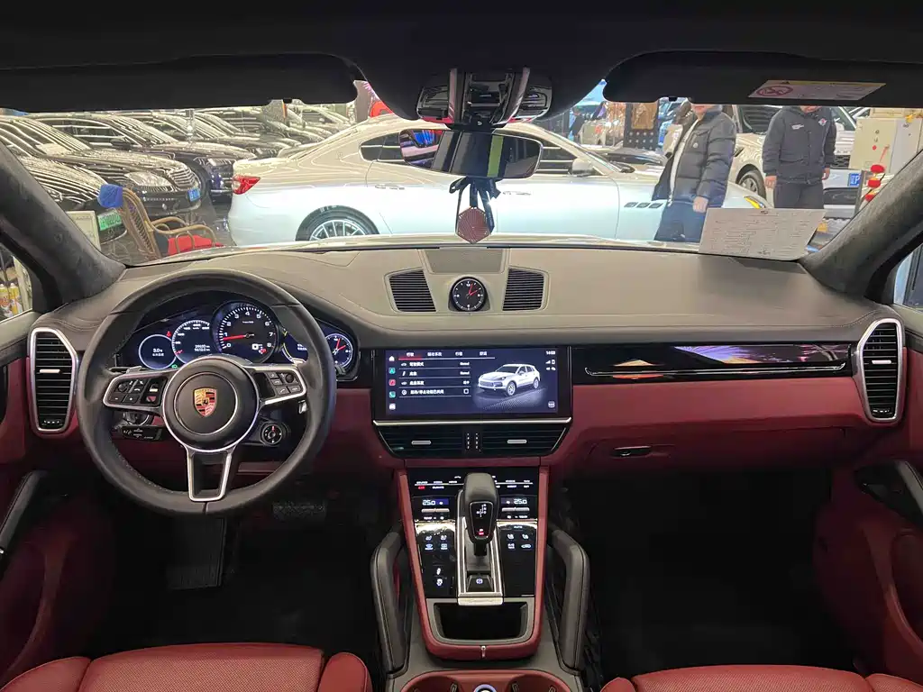 Porsche Cayenne 2023