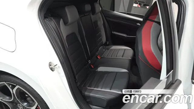 Volkswagen Golf 2025
