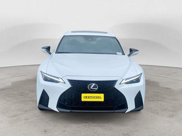 Lexus IS 300 2024