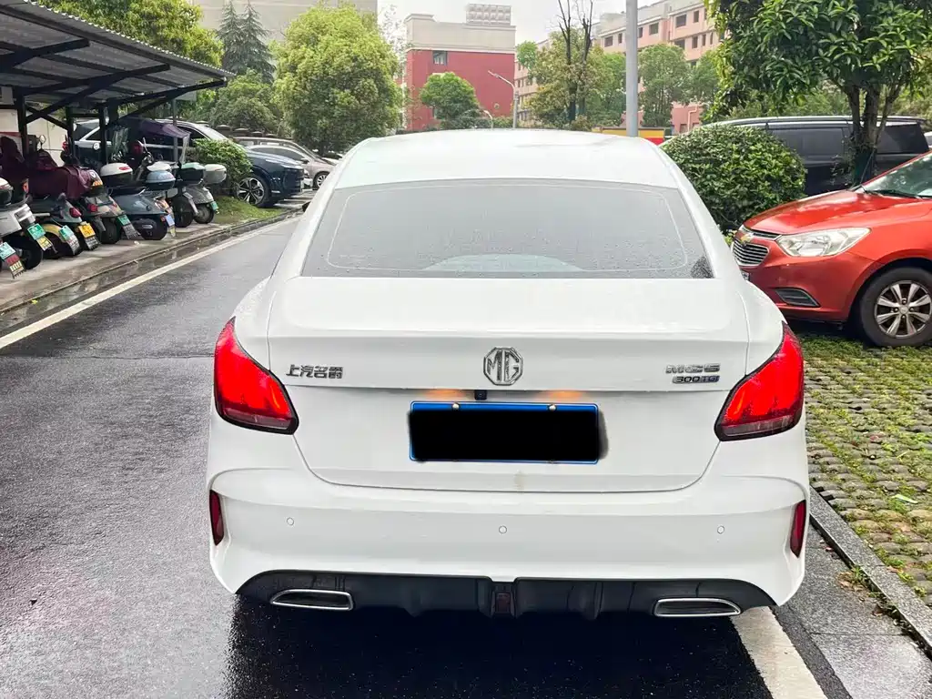 MG MG5 2023