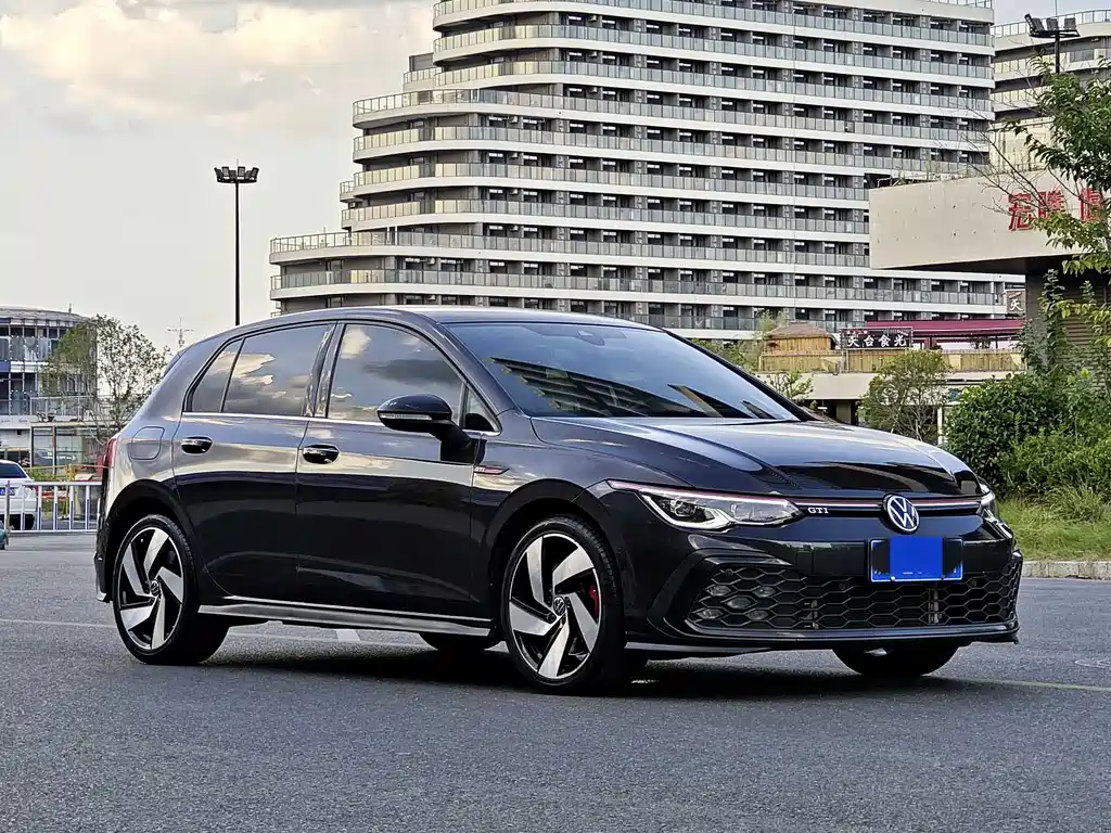 Volkswagen Golf GTI 2023