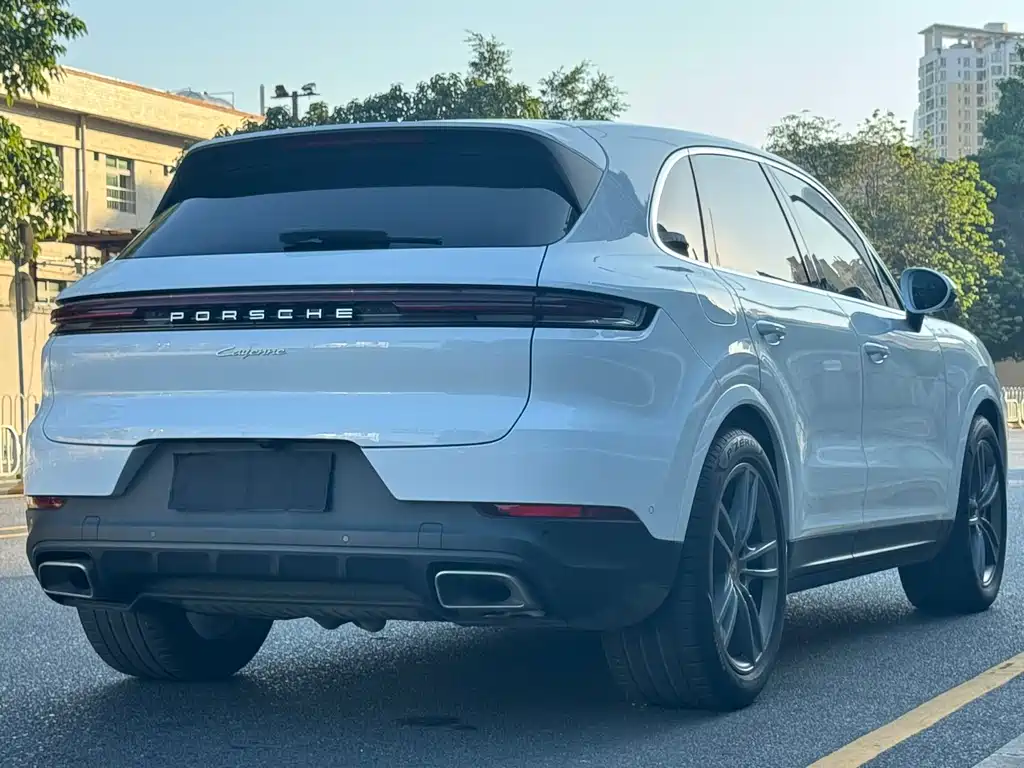 Porsche Cayenne 2023