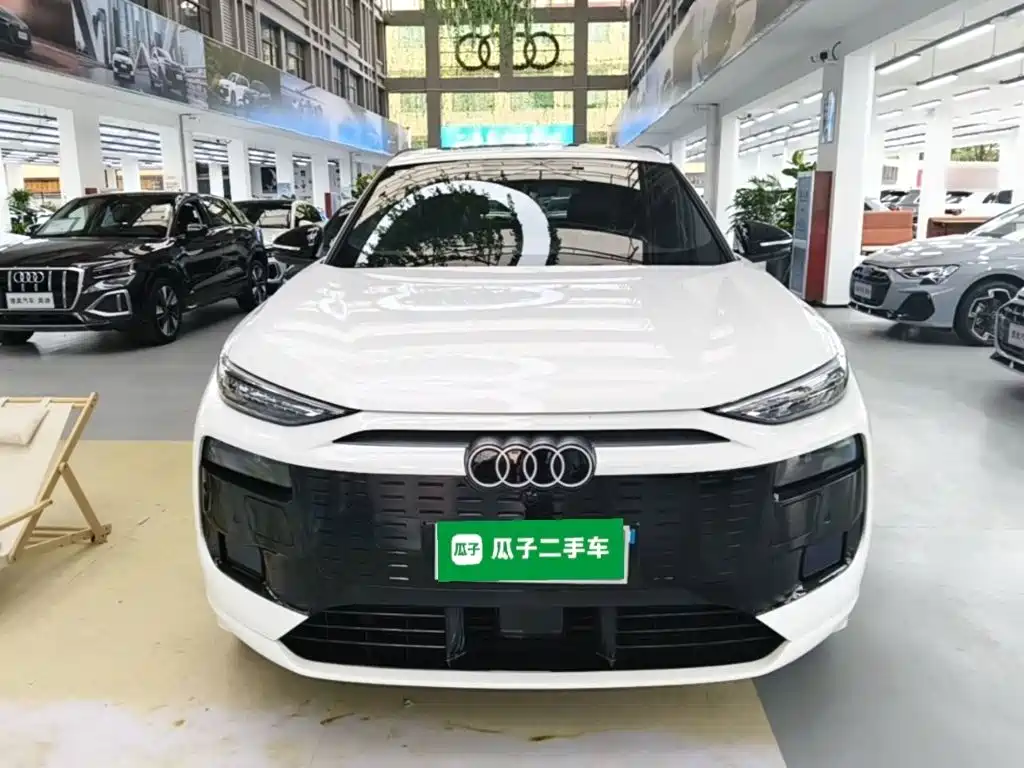 Audi e-tron 2025