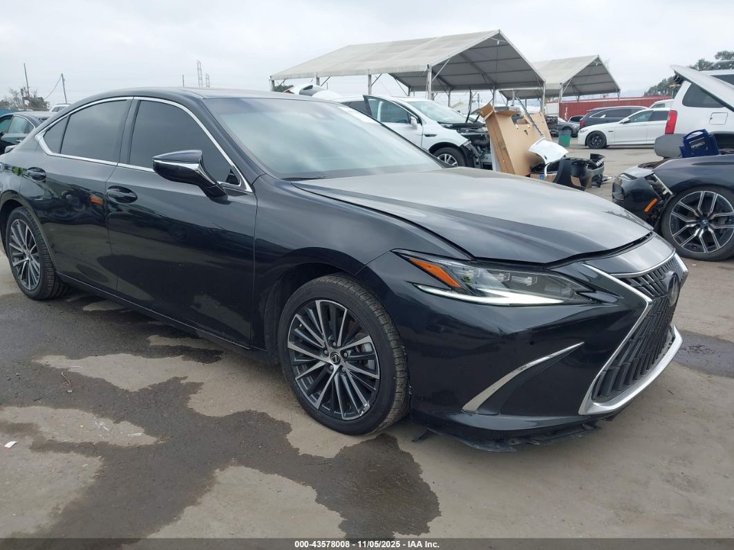Lexus ES 2024