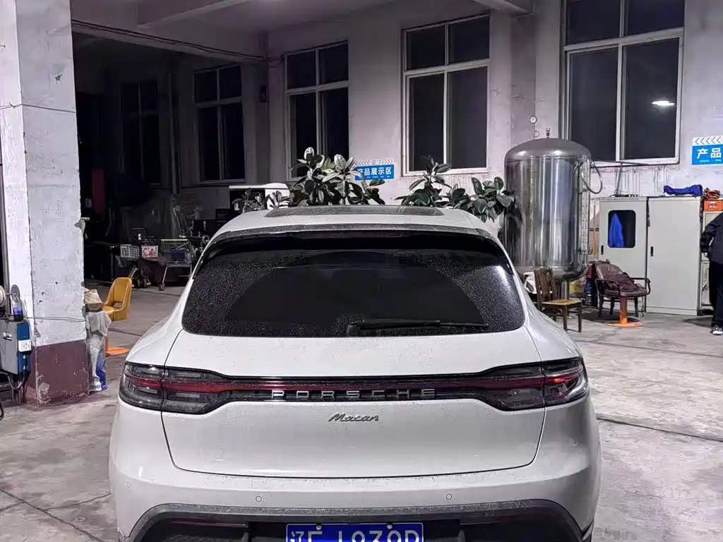 Porsche Macan 2024