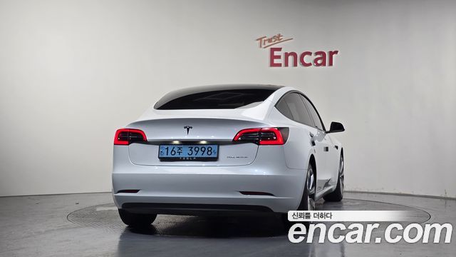 Tesla Model 3 2022