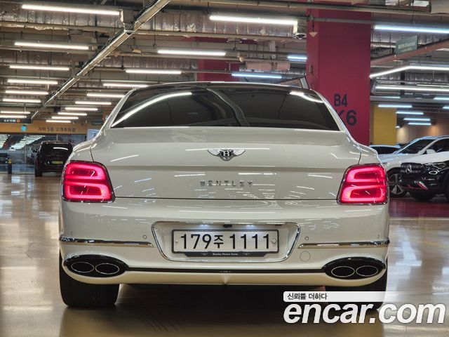Bentley Flying Spur 2022