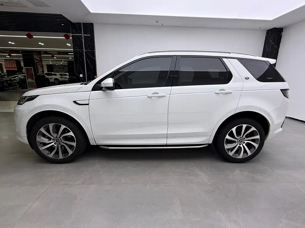Land Rover Discovery Sport 2023
