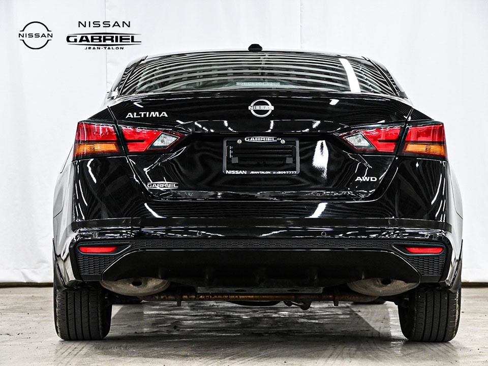 Nissan Altima 2023