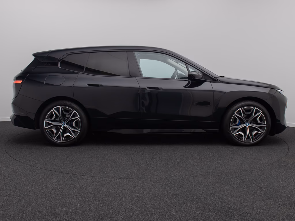 BMW iX 2023