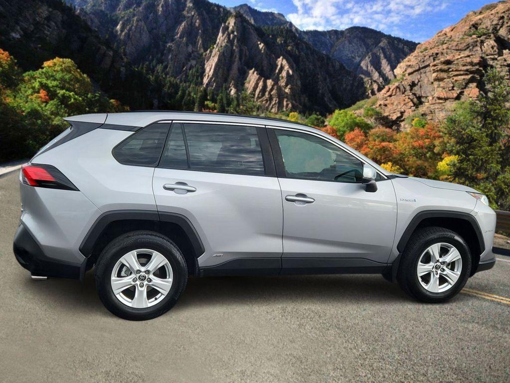 Toyota RAV4 2021