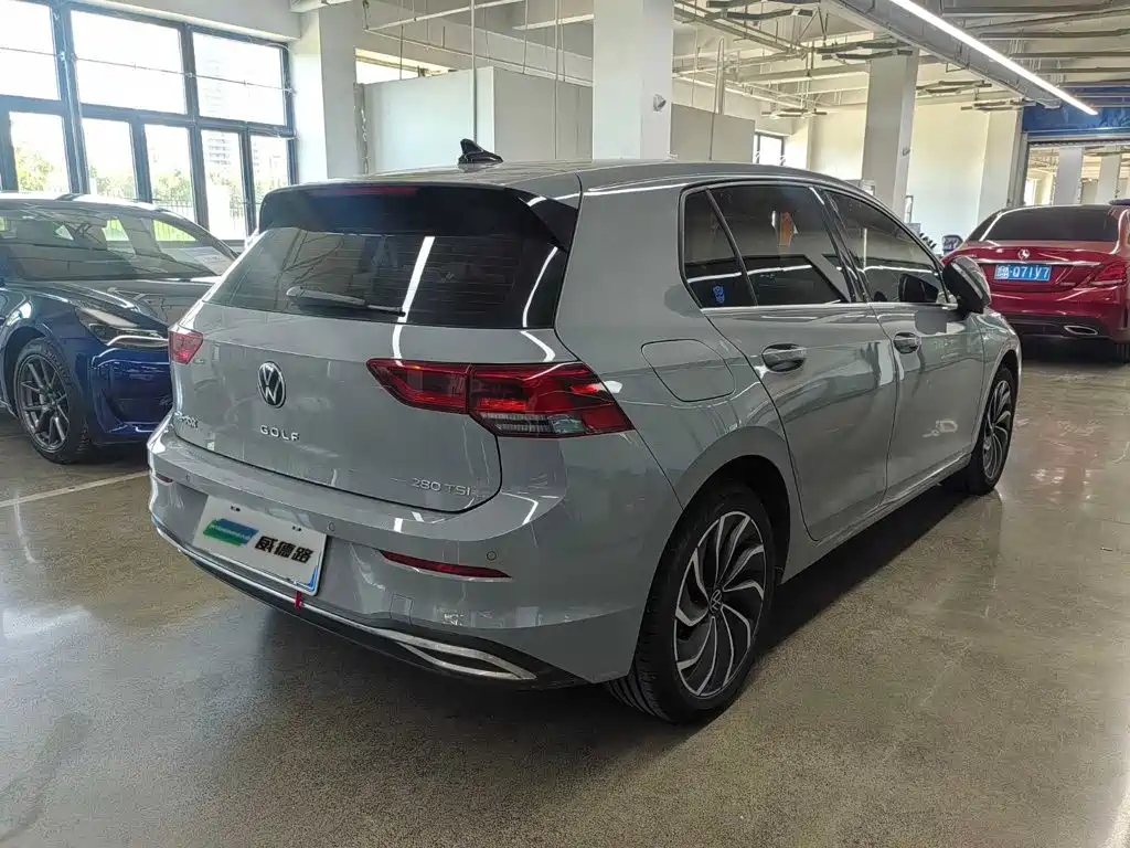 Volkswagen Golf 2023
