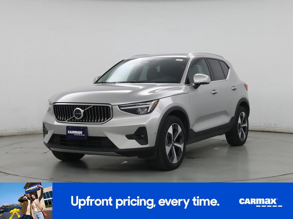 Volvo XC40 2025