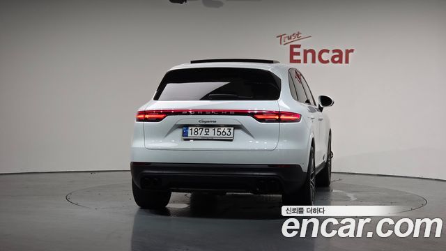 Porsche Cayenne 2022