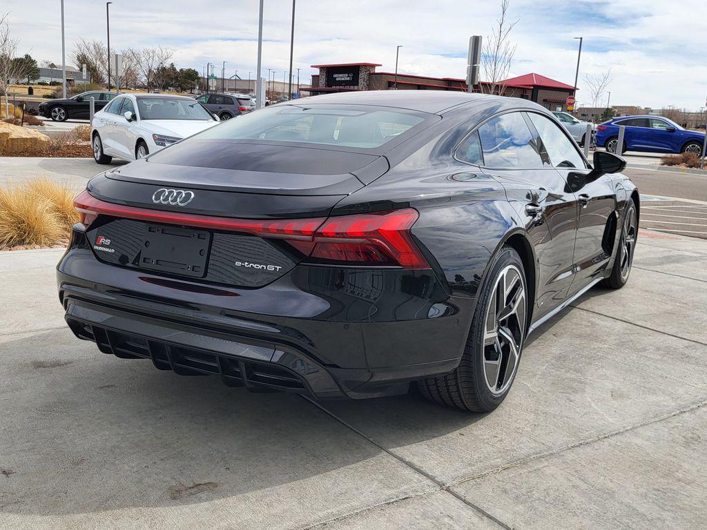 Audi RS e-tron GT 2024