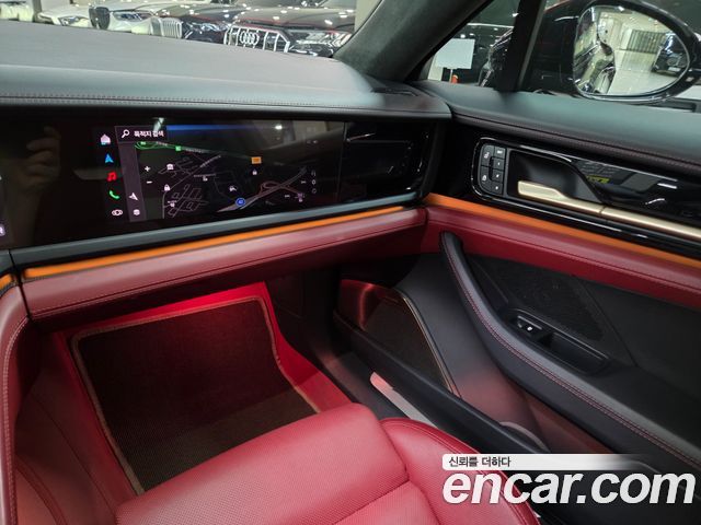 Porsche Panamera 2024