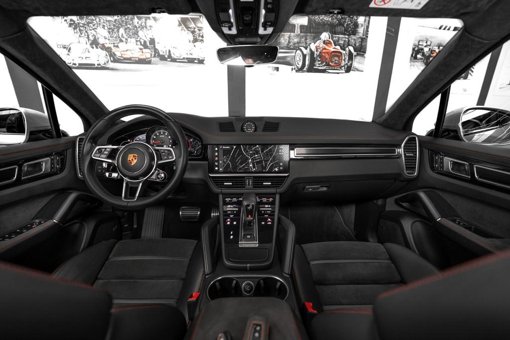 Porsche Cayenne 2022