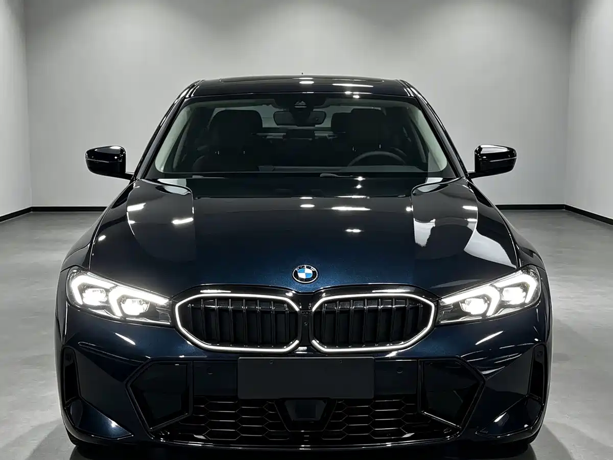 BMW 3 серии 2025