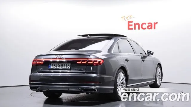 Audi A8 2021