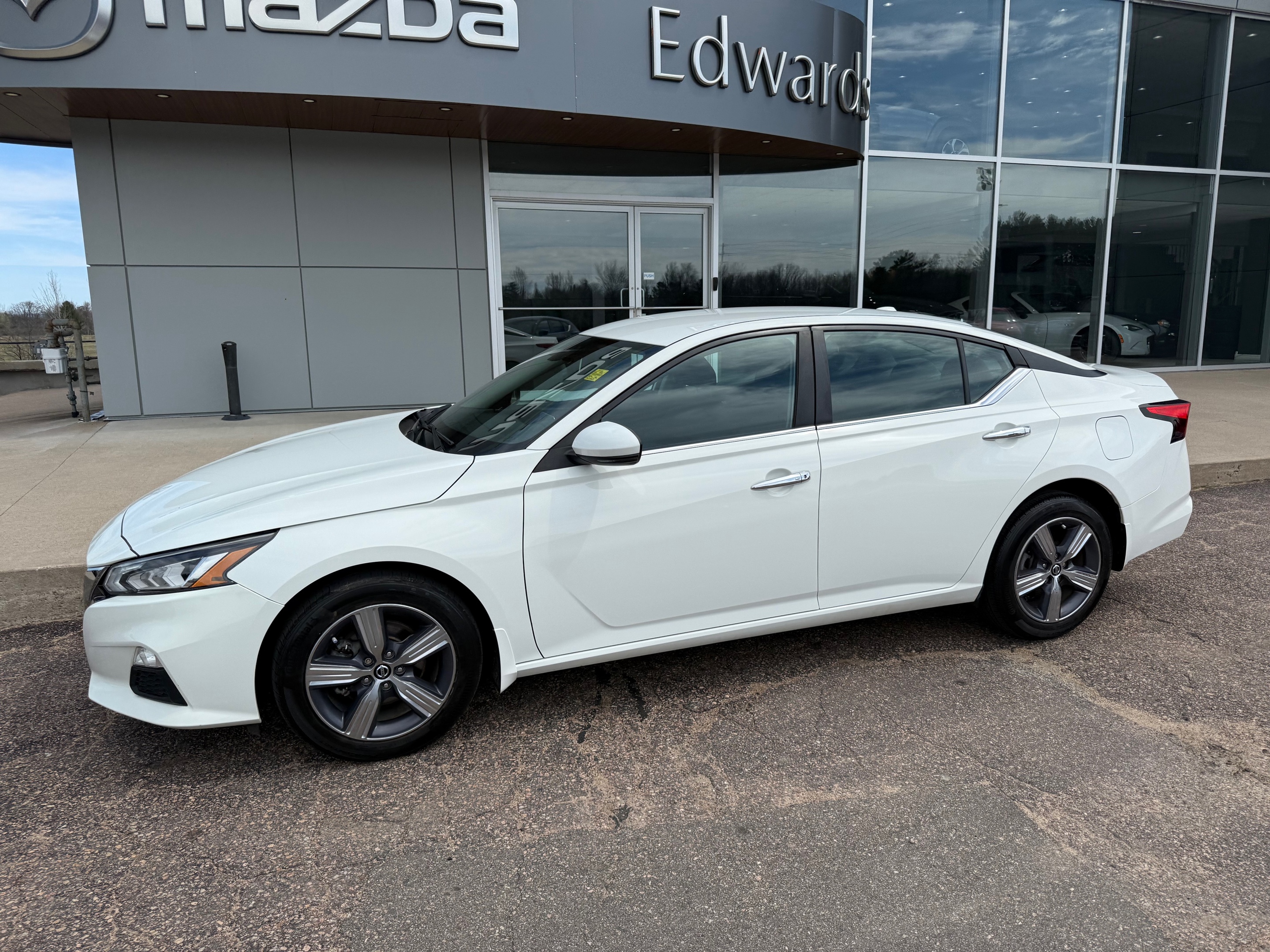 Nissan Altima 2021
