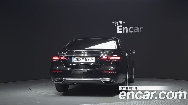 Mercedes-Benz E-Класс 2022